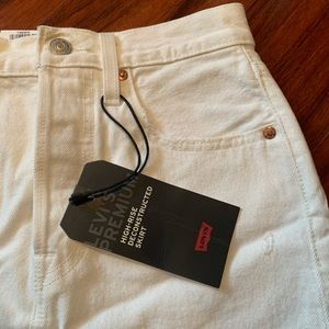 Levi’s High Rise Deconstructed Skirt White